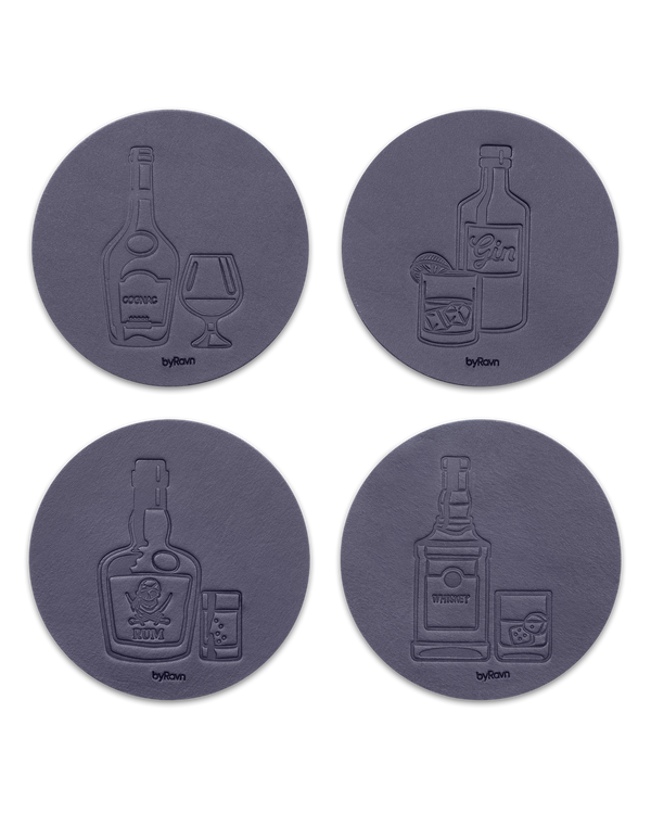 MOKKA sprit-glasunderlägg från byRavn i svart läder, 4 motiv: cognac, gin, rom och whisky med flaska och glas