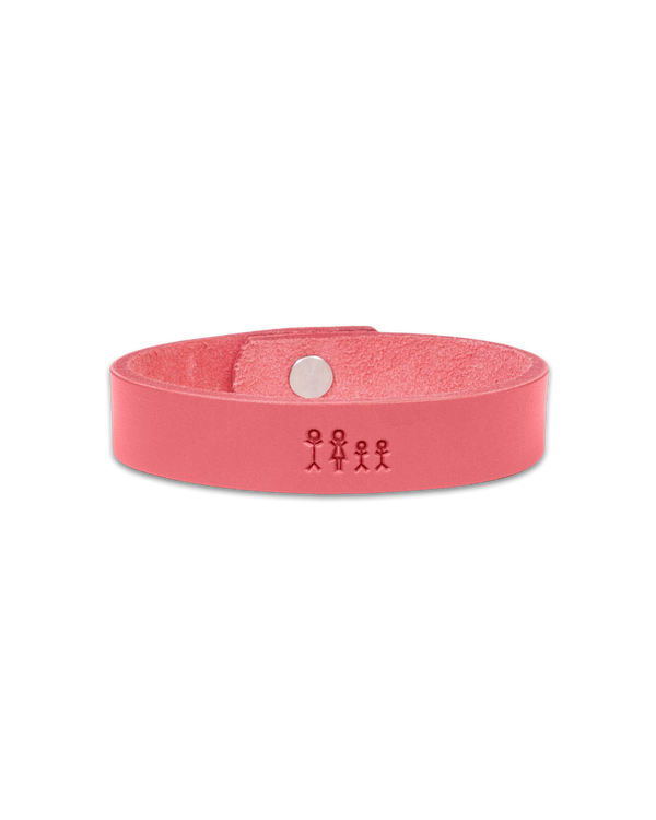 MONO läderarmband från byRavn i rött läder präglat med tändsticksfamilj på fyra och tryckknapp i stål