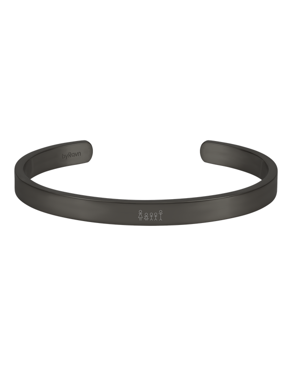 MARS STICK armband från byRavn i svart stål, bred öppen armring med graverad tändsticksfamilj på fem