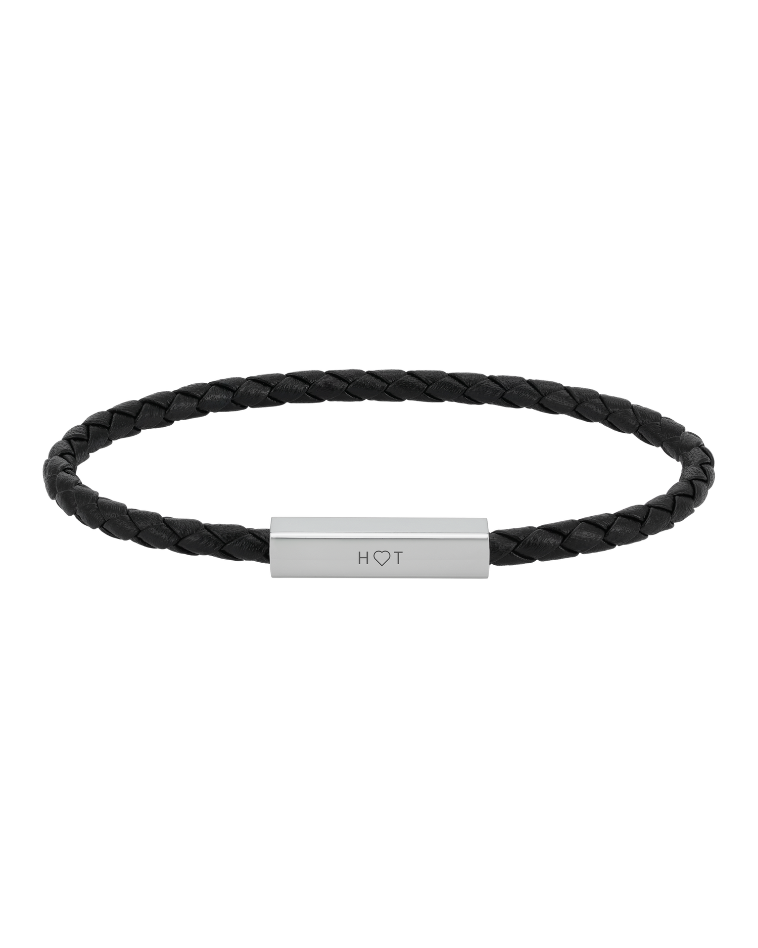RIO läderarmband från byRavn i svart flätat läder med stållås och initialerna "H ♡ T" graverade