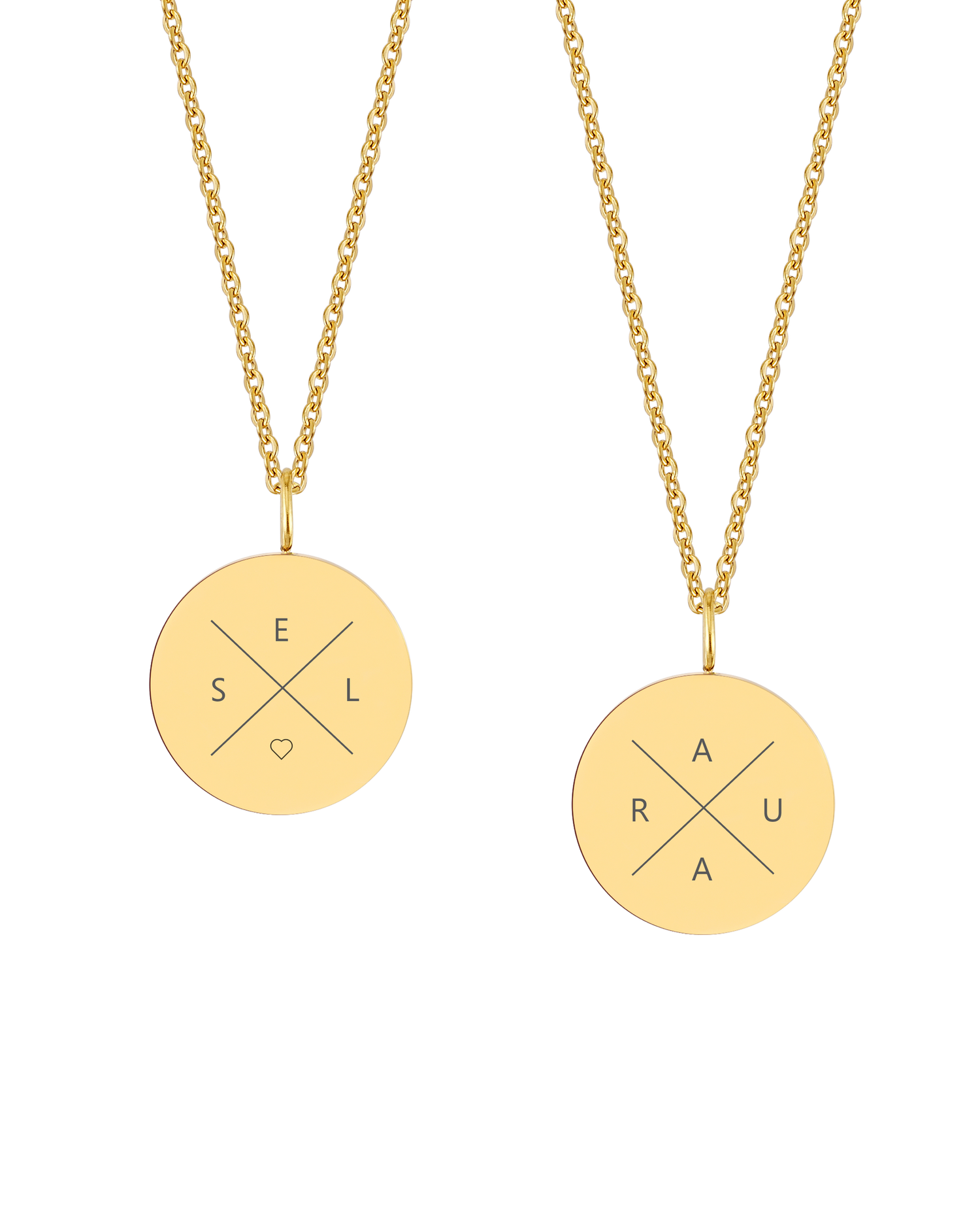 SIA X halsband från byRavn i guldpläterat stål, två runda hängen med bokstäverna "E S L ♡" och "A R U A" graverade i kors