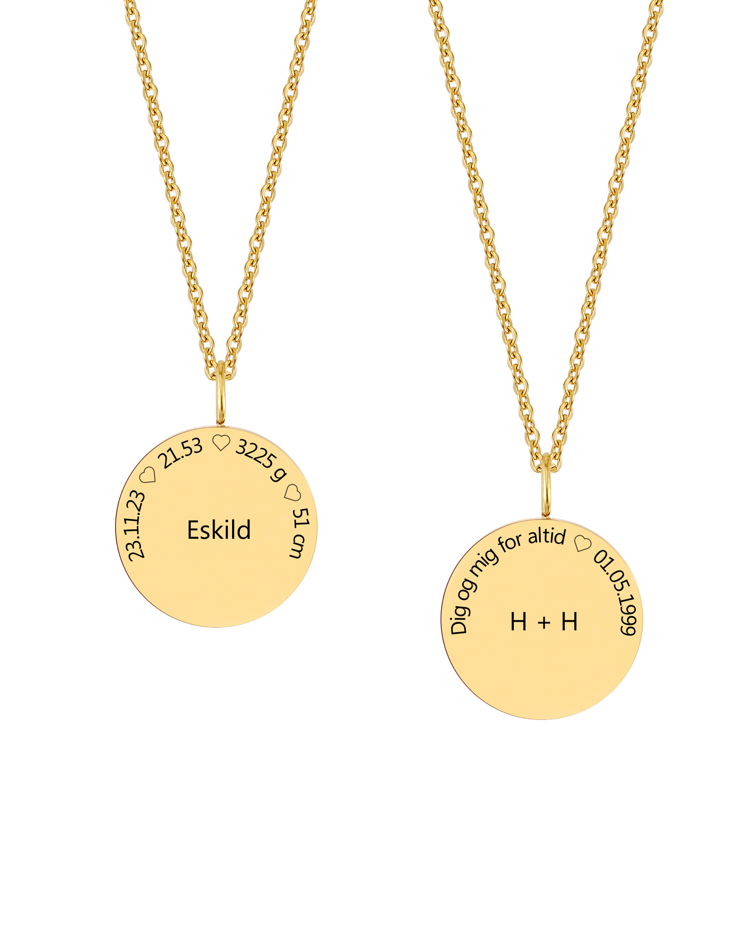 SIA CIRCLE halsband från byRavn i guldpläterat stål med "Eskild" och födelsedata i cirkel samt "H + H Dig og mig for altid ♡ 01.05.1999"