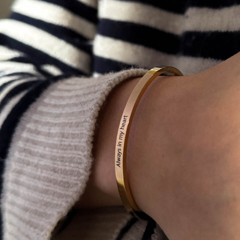 Personliga smycken - Stilfulla smycken med gravyr